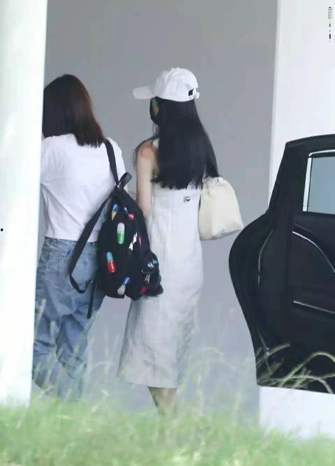 娱乐圈爆料新情侣是谁呀,神秘恋情引热议！  第1张